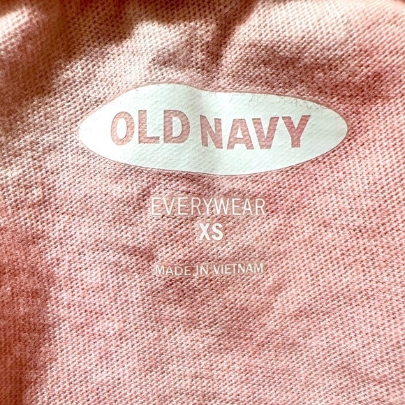 2 NWOT  Women’s Old Navy V-neck Tanks Size XS - Picture 3 of 7